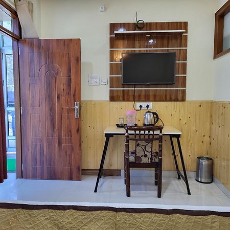 שימלה Vintage Woods Inn מראה חיצוני תמונה