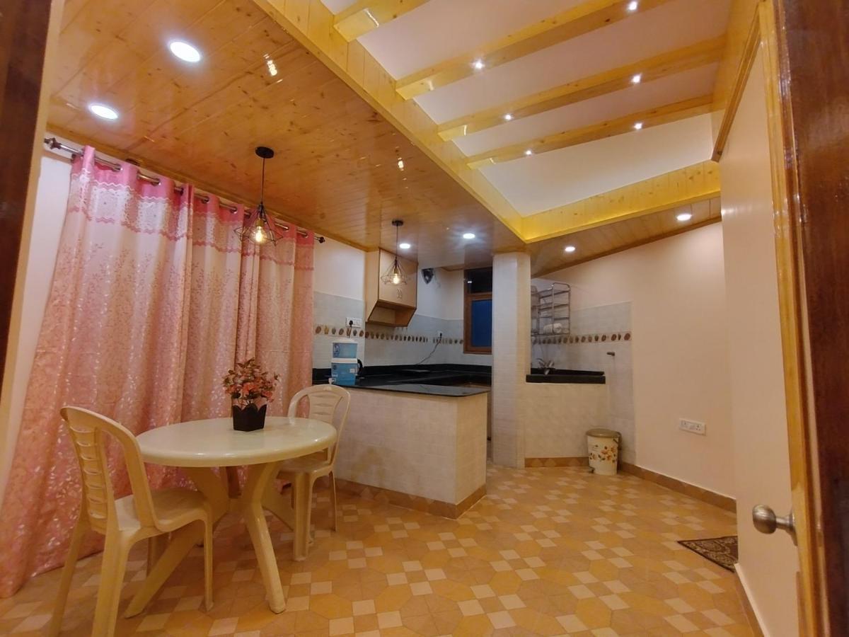 שימלה Vintage Woods Inn מראה חיצוני תמונה