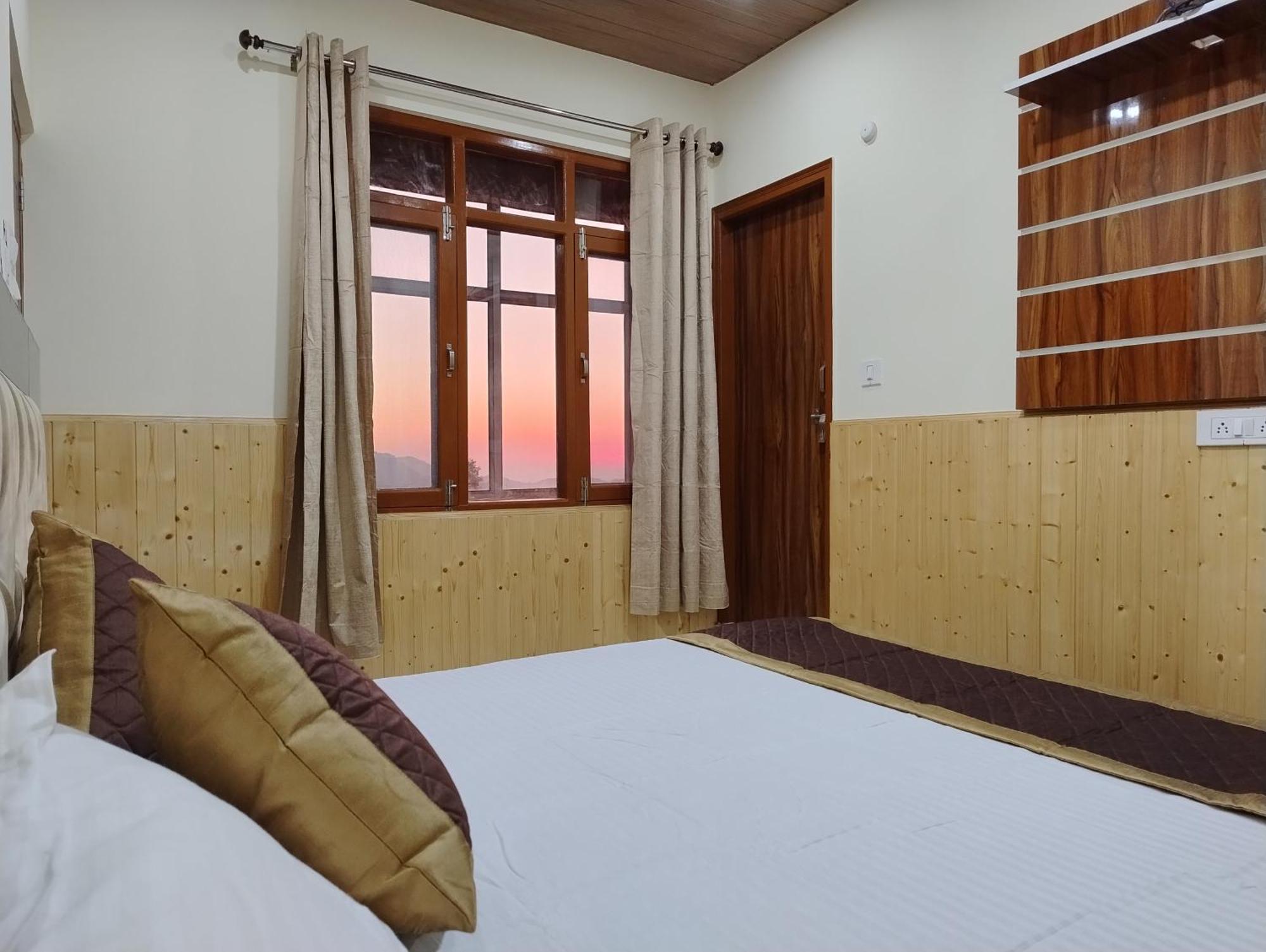 שימלה Vintage Woods Inn מראה חיצוני תמונה